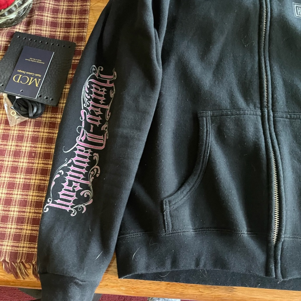 HD sweatshirt